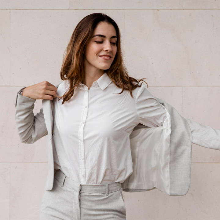 The Power of Dressing with Confidence – Own Your Style, Own Your Presence